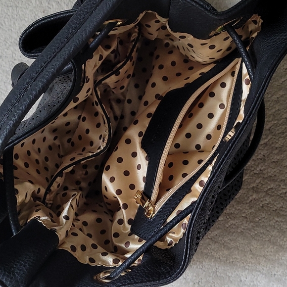 Black Vegan Leather Drawstring Bucket Bag - Picture 7 of 11